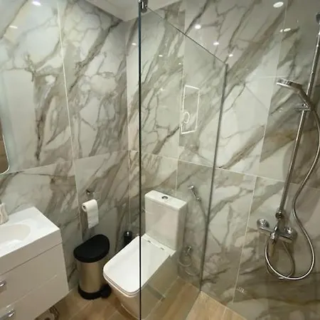 Kato Let - The Honey Pot Apartment Paphos