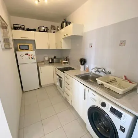 Kato Let - The Honey Pot Apartment